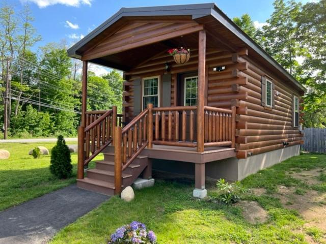 Lincoln Log Cabins Hotel Exterior photo