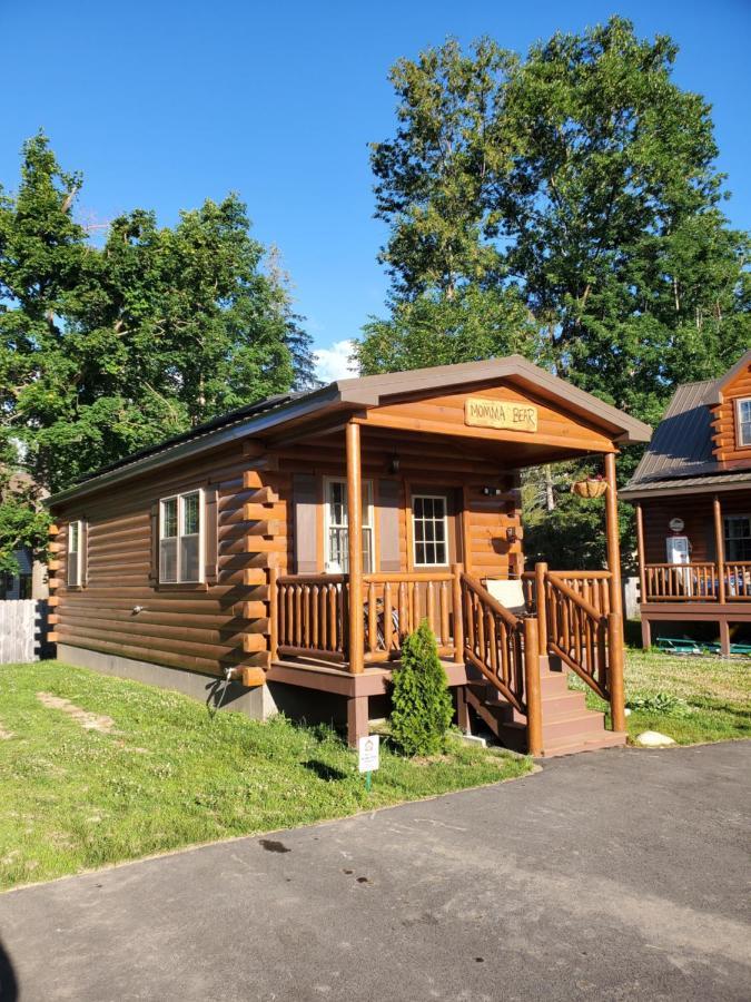 Lincoln Log Cabins Hotel Exterior photo